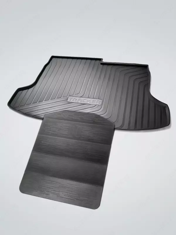 Tracker fartuk bilan bagajdagi polik