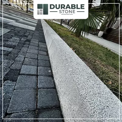 Бордюр дорожный "Стандарт" с мраморной крошкой.