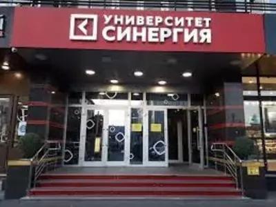 Rus pornosi: paypoqda aldash Telefonda gaplashayotganda jinni