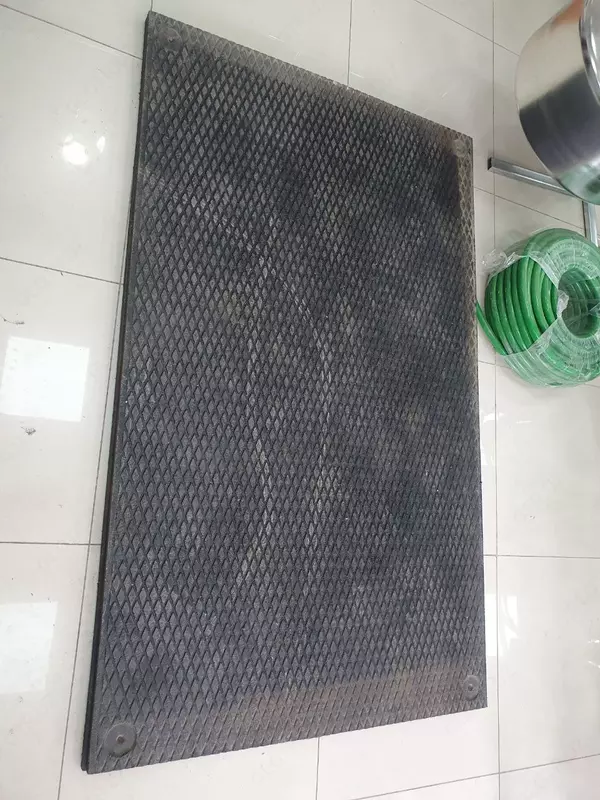 Rezina to'shama chorva hayvonlar uchun