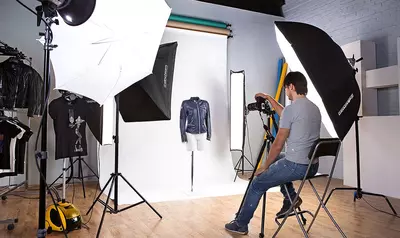 Transseksual orgiyalar haqida onlayn filmlar Feminizatsiya paytida qichqiriqlar aks ettirilgan rus pornosi