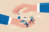 rassomlar va boshqa brendlar bilan qo'shma loyihalar