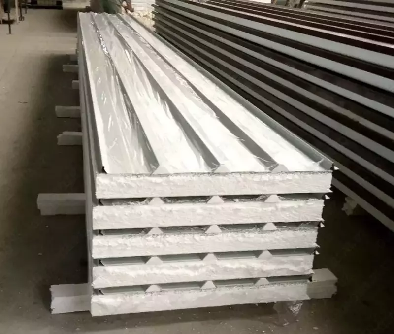 236 000 so'm 75 mm/0.37 mm /15 kg/m3 ko'pikli tom yopish paneli