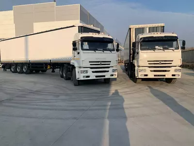 Седельный тягач КАМАЗ 6460 26001-63 6х4