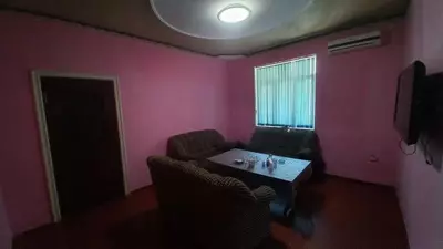 Здание. - Саноатқурилиш