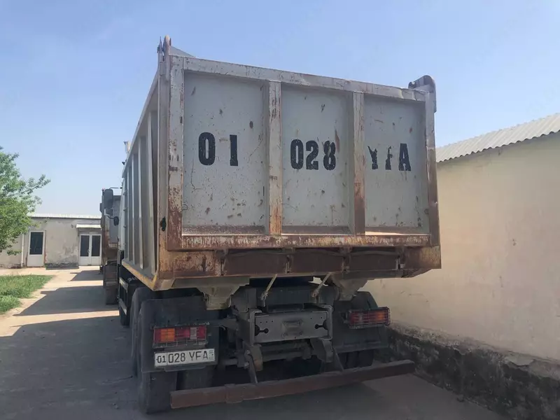 4 автомобиля МАЗ.