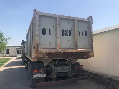 4 автомобиля МАЗ.