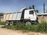 4 автомобиля МАЗ. Бортовые грузовики