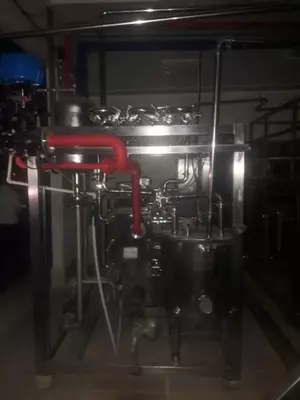 Sharbat ishlab chiqarish kompleksi va muzlatgich bino-inshootlari. Chakana savdo