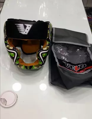 Боксерский шлем "VELO"