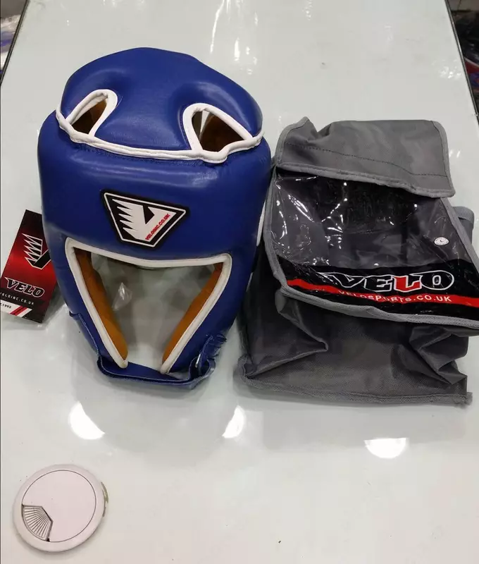 Боксерский шлем "VELO"