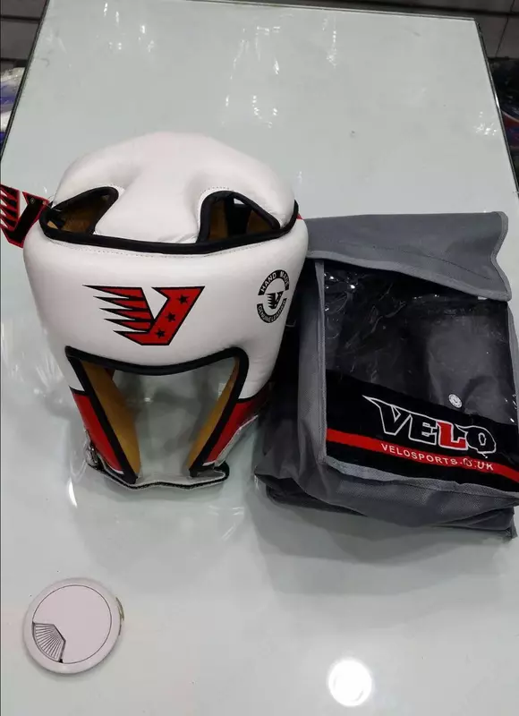 Боксерский шлем "VELO"