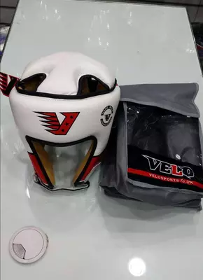 Боксерский шлем "VELO"