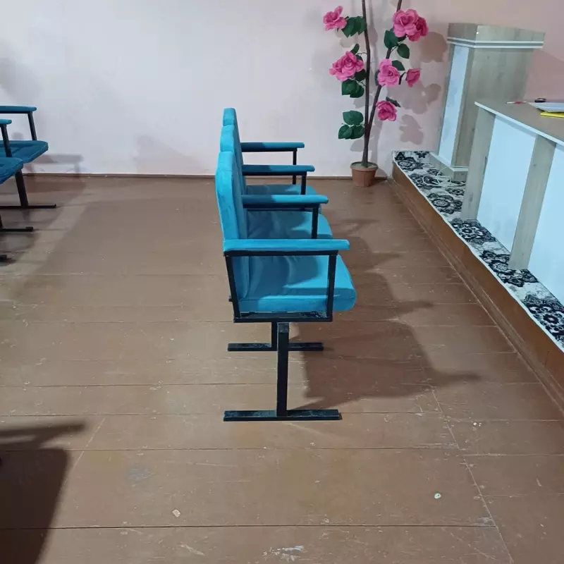 Uch o'rindiqli kutish divan - 700 000 so'm