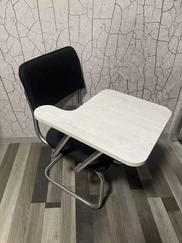 Стул с пюпитром (черный)