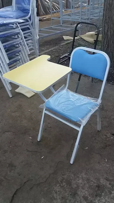 Musiqiy stendli stul (ko'k stul