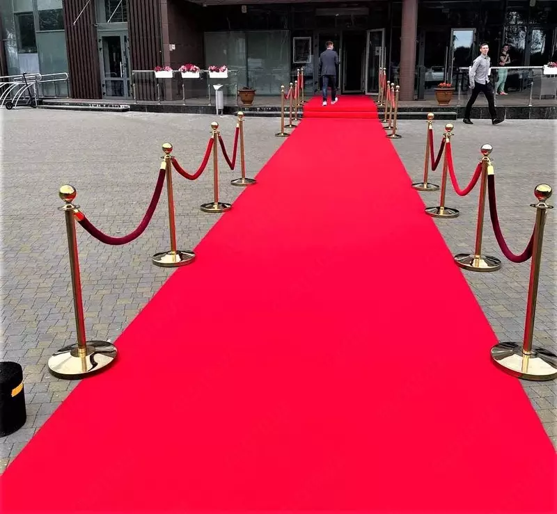 Qizil gilam ijarasi - по запросу