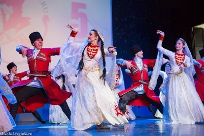 Цена по запросу «Lux Event» Танцевальная группа для вашего торжества