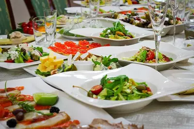 VipClass uchun ovqatlanish va bufetlarga xizmat ko