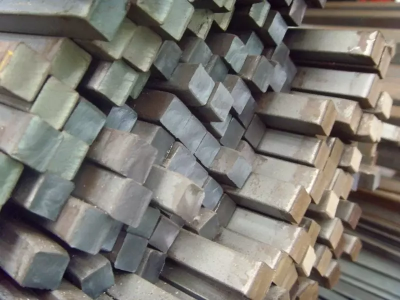  Квадрат чугунный Сторона1: 90-300 мм  Сторона2: 110-550 мм  Марка: СЧ20; СЧ10  L= 0 095-0 61 м - 