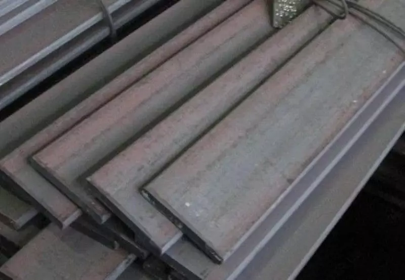  Полоса чугунная Ширина: 80-430 мм  s= 42-200 мм  L= 0 23-0 72 мм  Марка: СЧ10; СЧ20; ВЧ50 - 