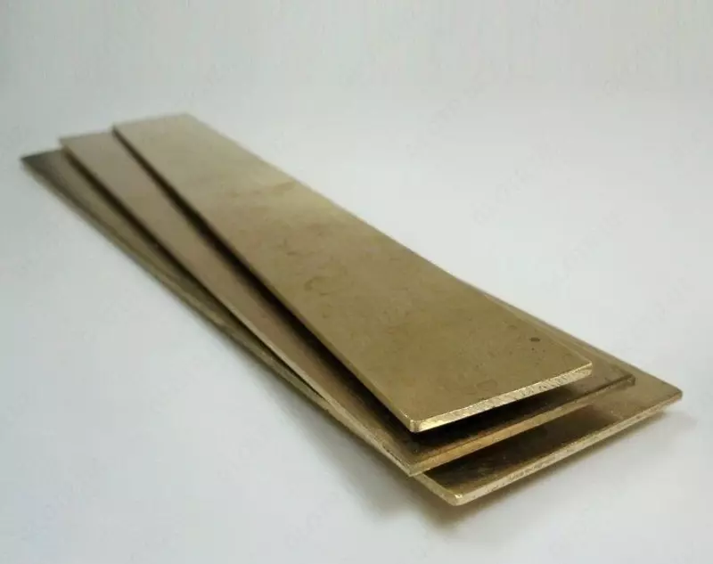  Полоса шина латунная Ширина: 10-560 мм  s= 0 6-5 мм  L= 1-3 м  Марка: ЛС59-1; Л90; Л63 - 