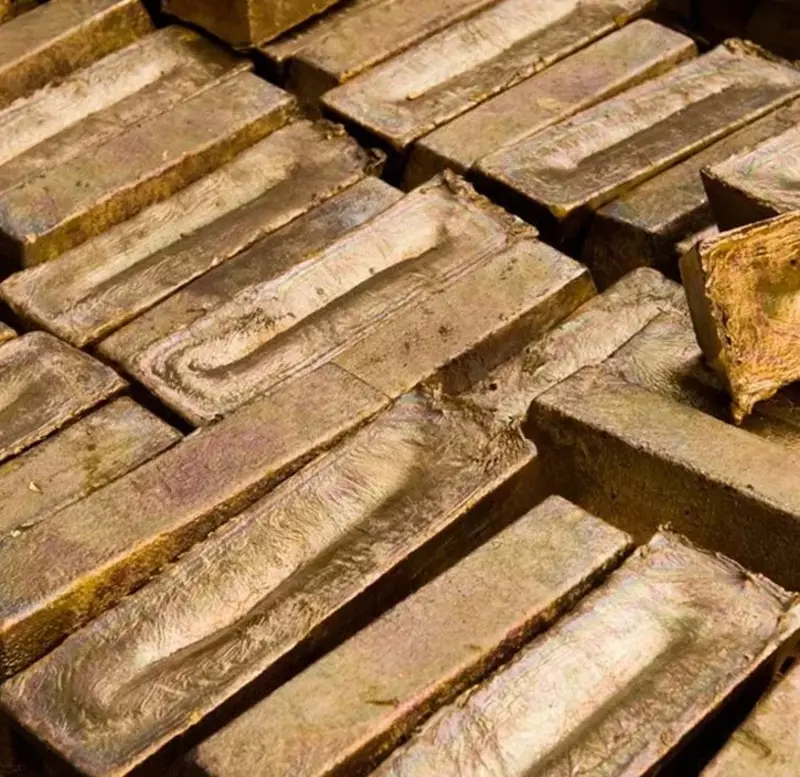 Bronza ingot Hajmi: 100-400 mm  Marka: BrAZhMts10-3-1 5; BroOCS5-5-5; BrAZh9-4...