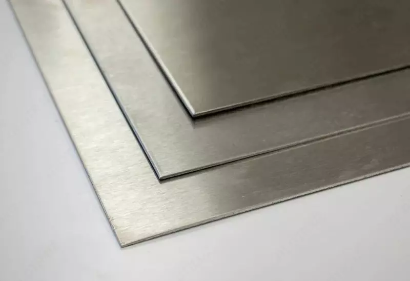 Титановый лист s= 0 3-145 мм  Раскрой: 1х2; 0.6х2; 0.6х1.5; 0.61х1.93... м  Марка: ВТ1-0; ОТ4-1...