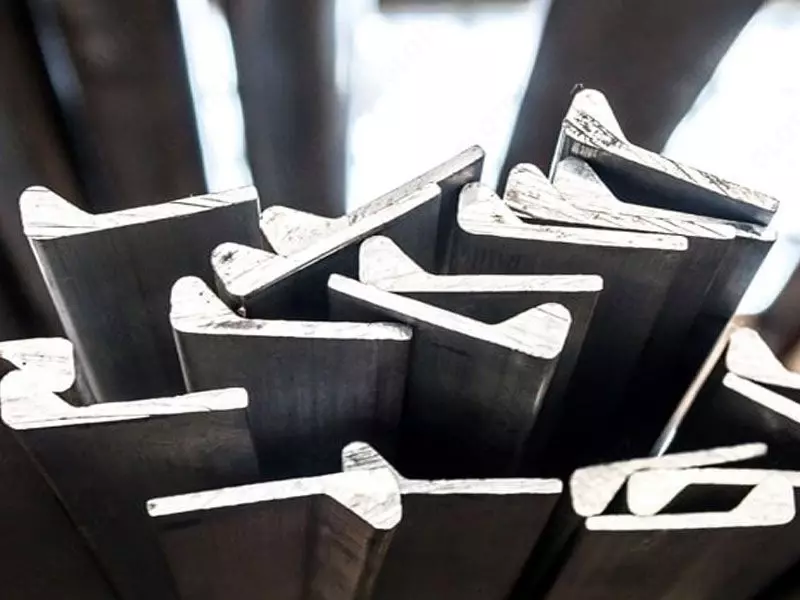 Chiziqli lampochkaning olchami: 18A; 10; 100; 12…  L= 2 4-6 m  Chelik D36 markasi; 1561; 45G17Yu3; D40S...