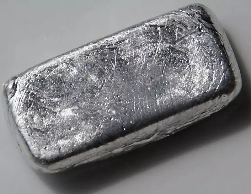 Индий слиток; чушка