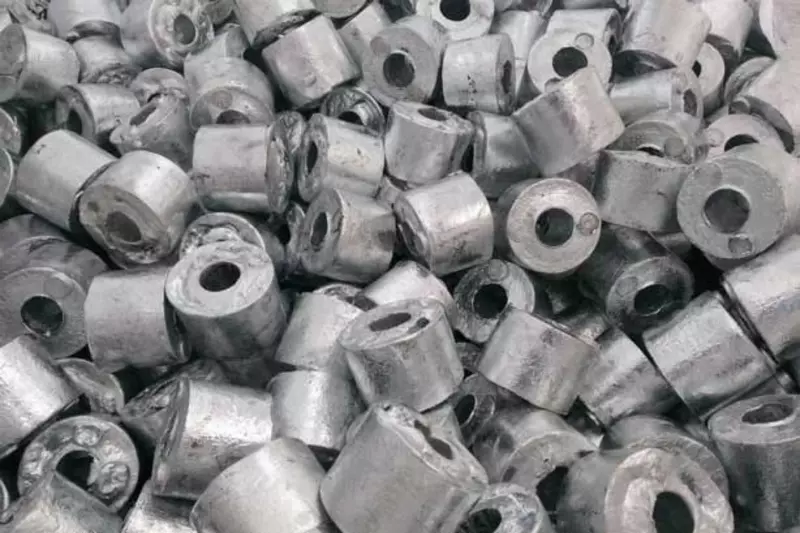 Аноды цинковые Ц0; Ц0А; ЦВ; ЦВ0; Ц1  s= 5-23 мм  Ширина: 50-520 мм  L= 0 1-1 мм