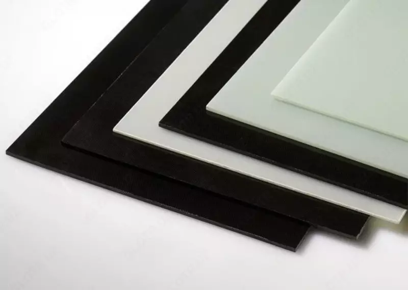 Лист полиацеталь s= 3-100 мм  Раскрой: 1000х2000; 1000х1000; 100х100... мм  Марка: ПОМ-Н; РОМ; ПОМ-С