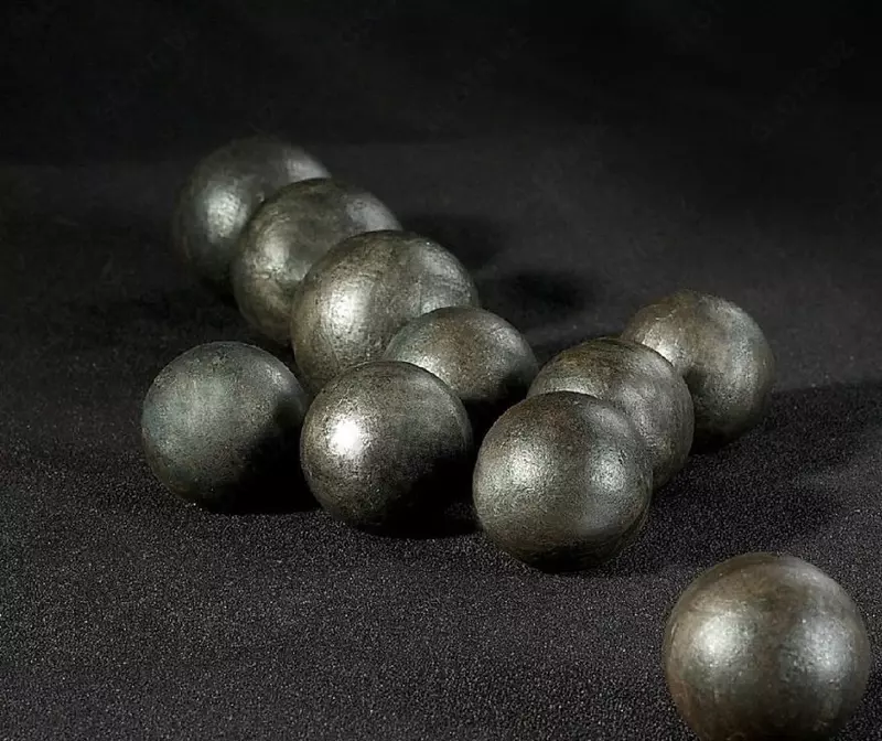  Шары мелющие стальные; нержавеющие D= 2-110 мм  Марка: AISI 304  Твердость: 1-5 - 