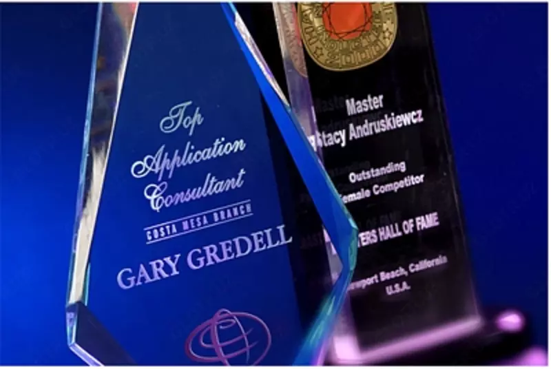 Roland DE-3U Гравировально-фрезерная машина