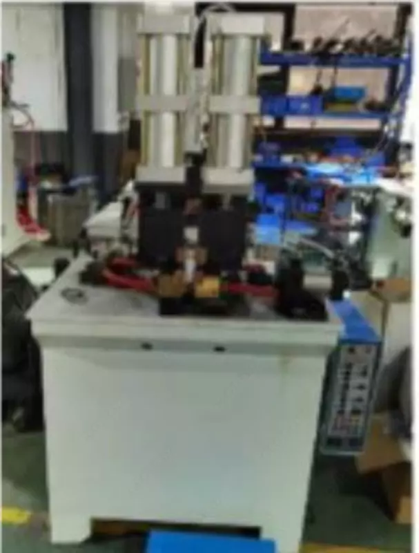 Пневматический аппарат для стыковой сварки