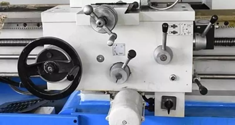 C6136C-750 ТОКАРНЫЙ СТАНОК