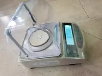 Весы аналитические электронные 220V-50Hz.