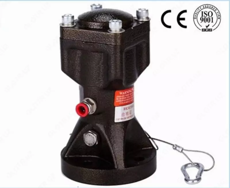 Пневматический вибратор с ударным молотком