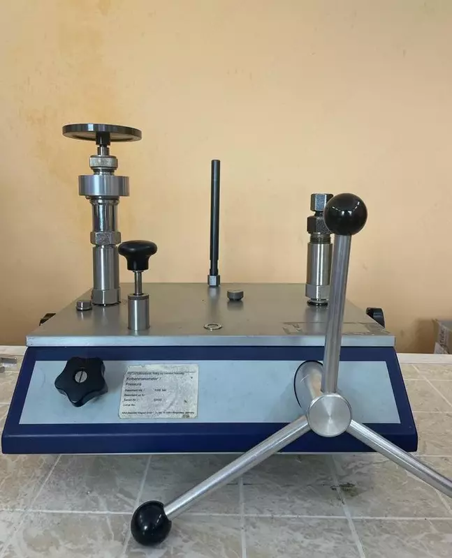 Манометр грузопоршневой МП-60М