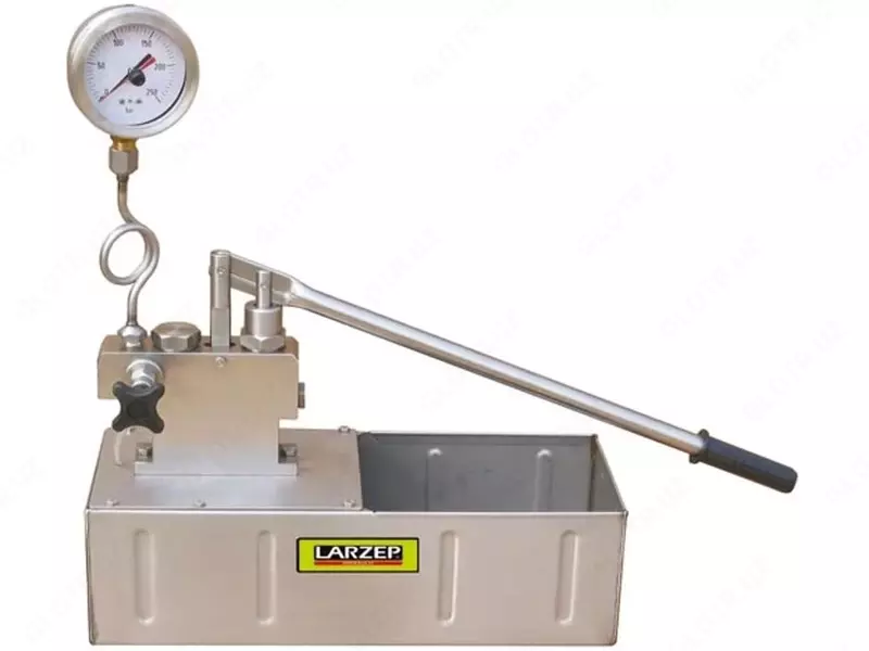 WIP0200  Ручной насос для гидротестирования  емкость масляного бака 13 литров  максимальное давление 200 бар  рама из нержавеющей стали Максимальное рабочее давление (