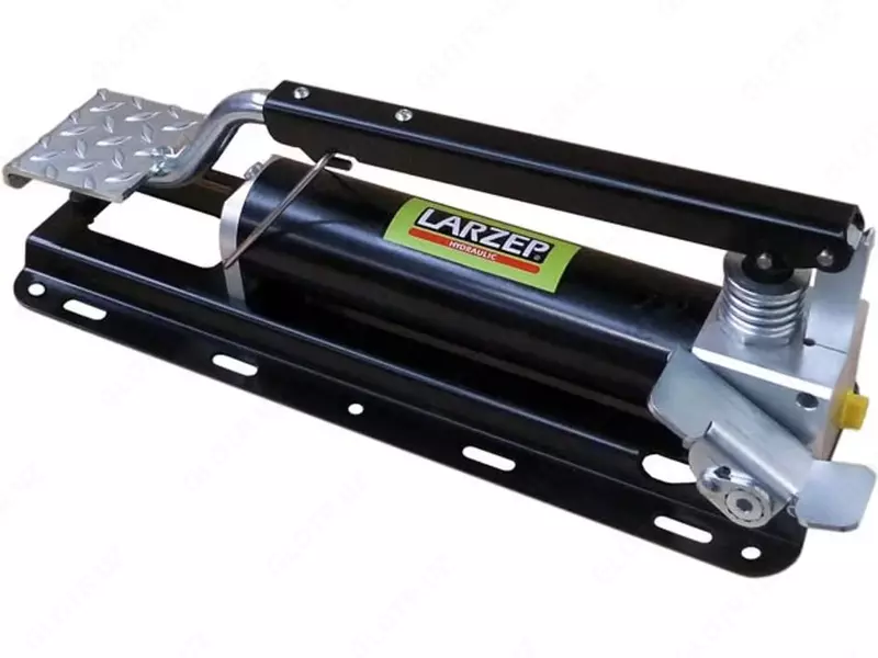 WP21007  Двухскоростной ножной гидравлический насос  объем масла 2 0 см3 за ход при 700 бар  полезный объем масла 1000 см3  для использования с цилиндрами одностороннего действия