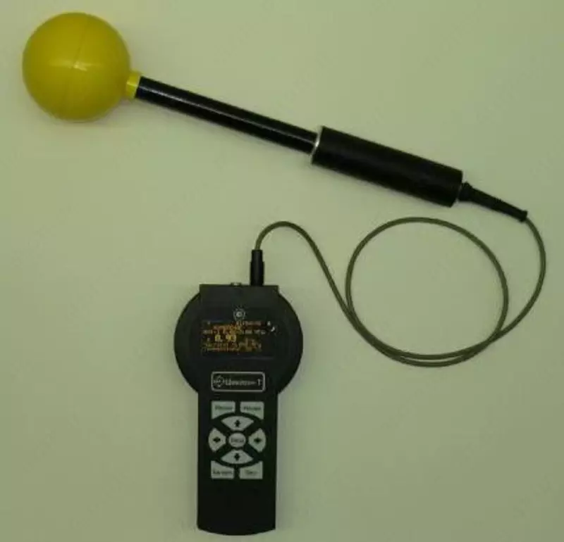 П3-90 — измеритель электрических и магнитных полей  электромагнитных излучений радиочастотного диапазона