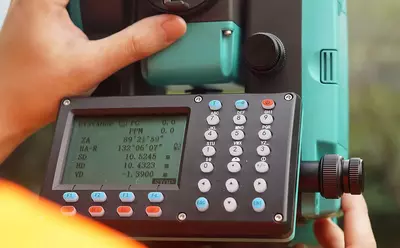 Тахеометр (роботизированный) STEC AXIS 1 (2") USB Порт, Bluetooth