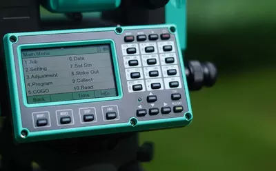 Тахеометр (роботизированный) STEC AXIS 3 (2") USB Порт, Bluetooth