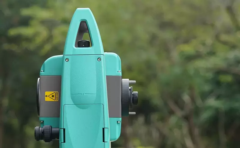 Тахеометр (электронный) STEC AXIS 9 (L/P)