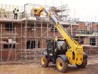 Teleskopik yuk ko‘targich JCB TLH 526-56 - по запросу