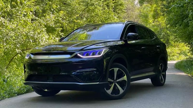 Автомобиль BYD Song Plus