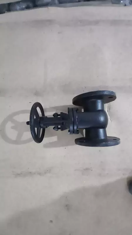 Чугунные задвижки. Китай.