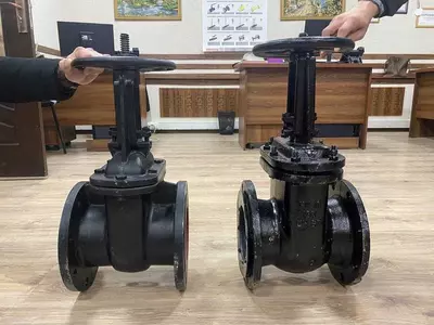 Чугунные задвижки. Китай.