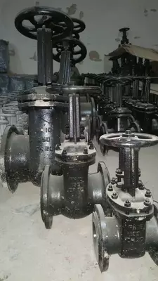 Задвижка чугунные Россия.